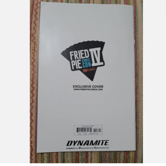 2019 Dynamite Comics Vampirella 1 Paulina Ganucheau Fried Pie Cover Variant - Picture 5 of 5